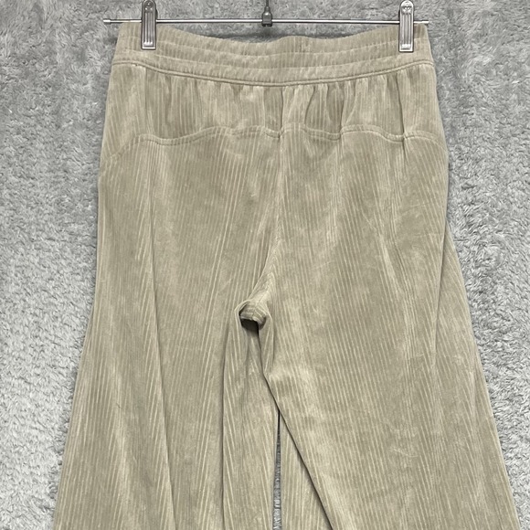 Lululemon Pants Size 4 Beige  Scuba Mid Rise Wide Leg Velvet Corduroy Athleisure - Picture 7 of 13